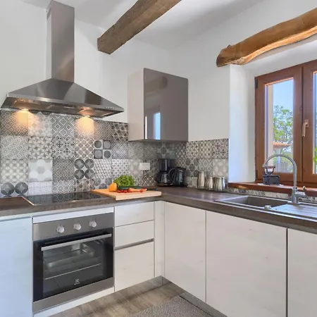 Villa Casa Carizia - Groznjan, Istria