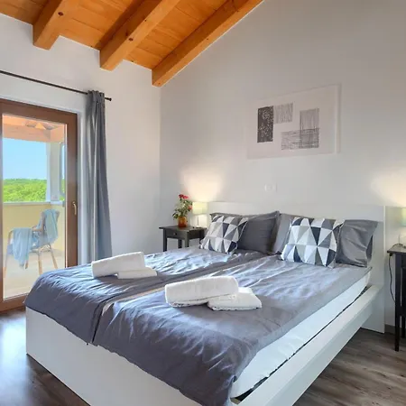 Casa Carizia - Groznjan, Istria Makovci