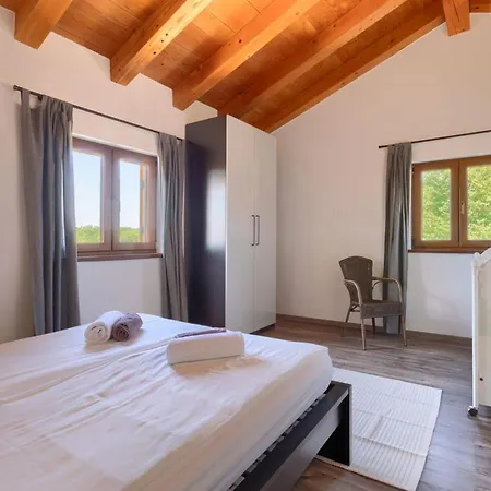 Vila Casa Carizia - Groznjan, Istria Makovci