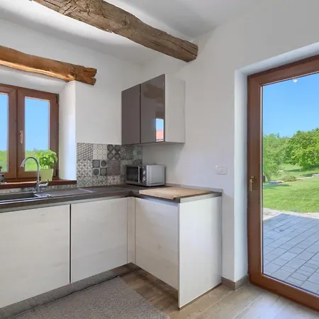 Casa Carizia - Groznjan, Istria Makovci