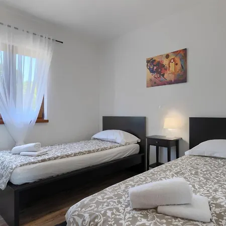 Villa Casa Carizia - Groznjan, Istria *