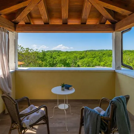 Villa Casa Carizia - Groznjan, Istria *