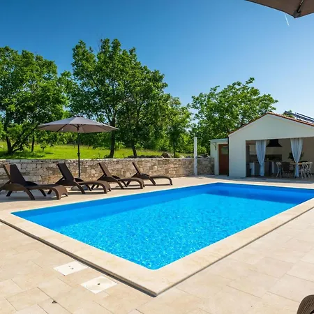 Villa Casa Carizia - Groznjan, Istria Makovci